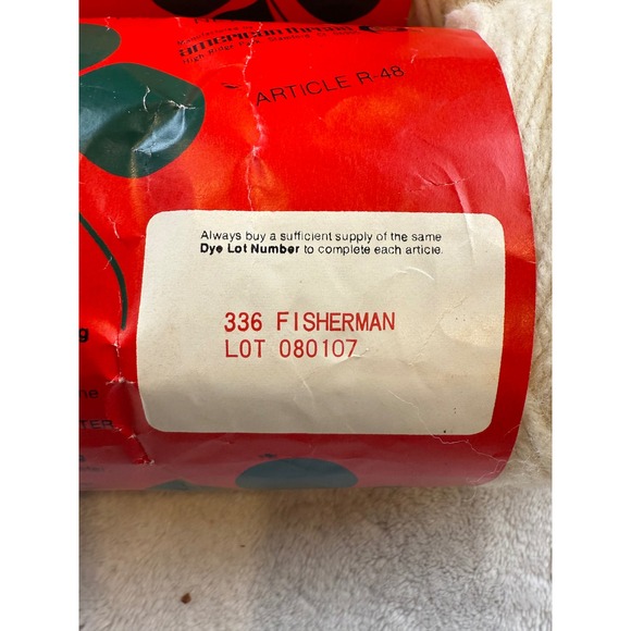 Clover Leaf Fisherman Yarn 2 Skeins 100% Acrylic Worsted Size Knitting Craft Lot - Picture 5 of 6